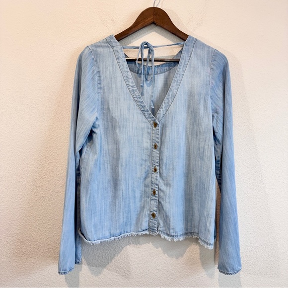 Cloth & Stone Boho Cropped Chambray Tencel Top Frayed Hem Medium Coastal Cowgirl - Picture 4 of 8